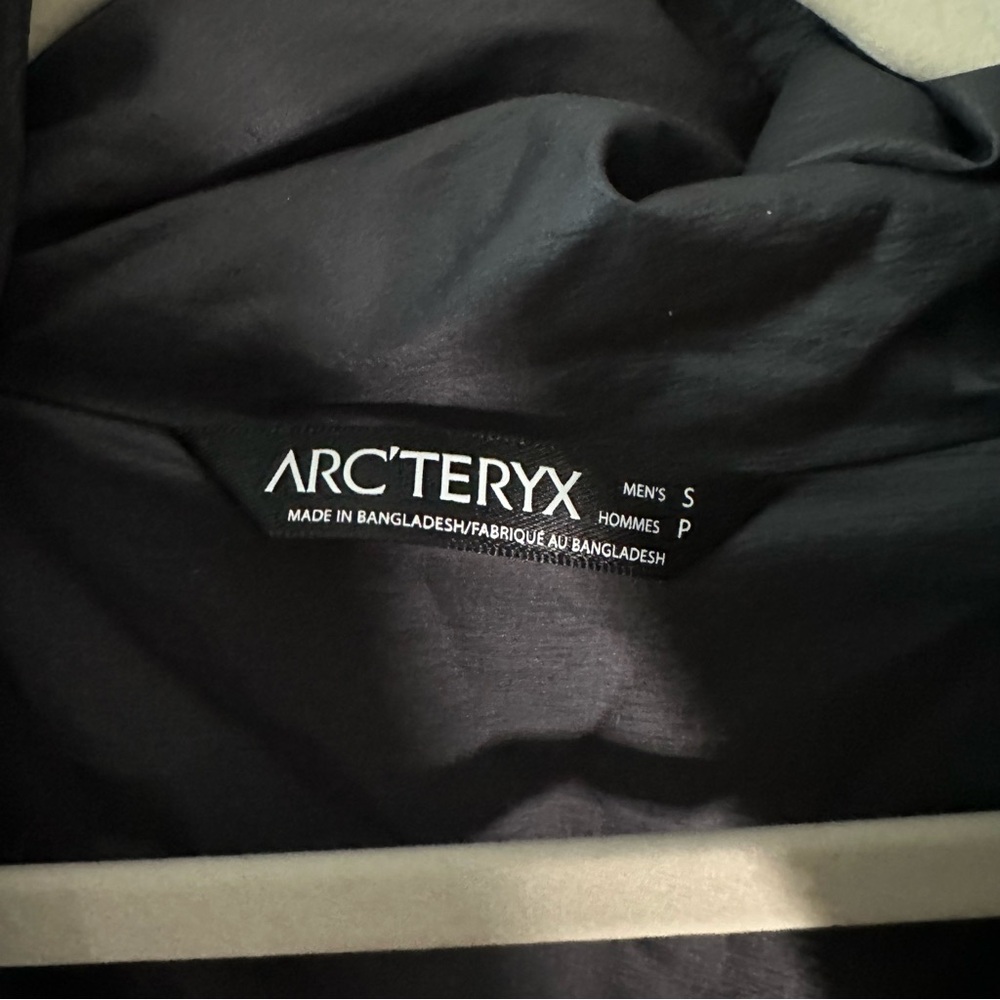 Arc'teryx Atom LT Insulated Charcoal Hooded Jacket SZ S - Picture 7 of 9